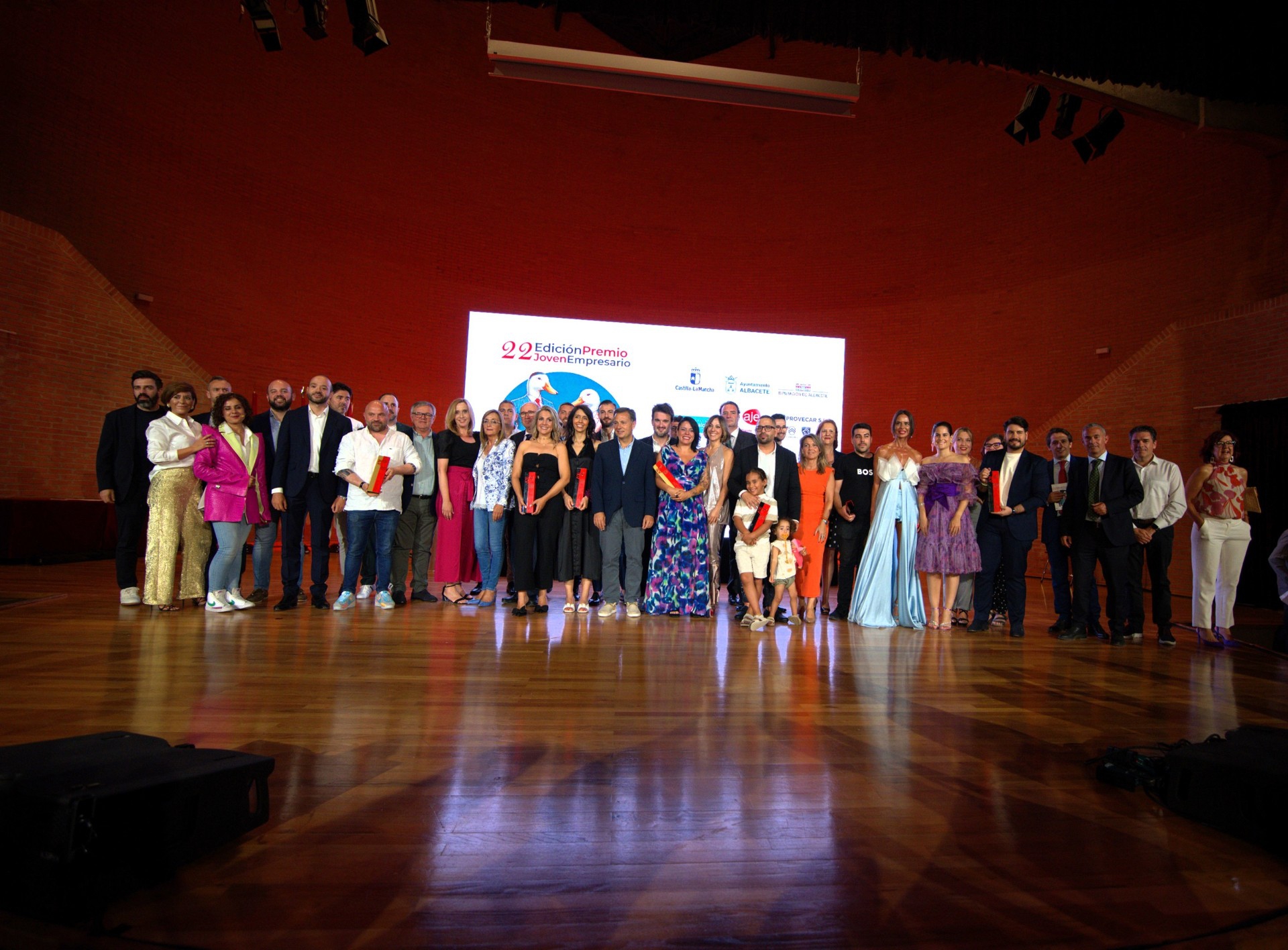 Foto de grupo de los Premios Joven Empresario de AJE Albacete