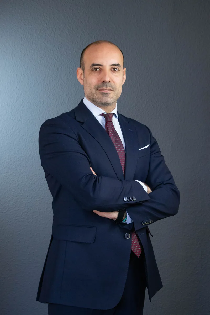 Retrato de Julio García Cantó, socio director de García Carbonell